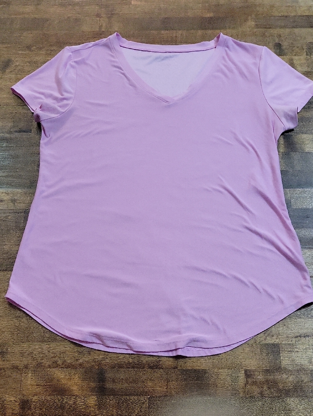 No Boundaries Women's V-Neck Short Sleeve Top - Dusty Lavender Pink Size M